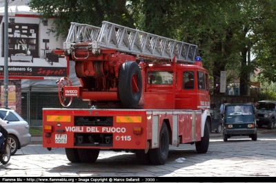 Fiat 684N
Vigili del Fuoco
Distaccamento Milano Piazzale Cuoco
VF 10068
Parole chiave: Fiat 684N VVF_Milano_Piazzale_Cuoco VF10068