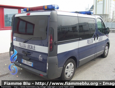 Renault Trafic II serie
Polizia Locale
Scorzè (VE)
Allestimento Focaccia
Parole chiave: Renault Trafic_IIserie Polizia_Locale Scorzè Venezia