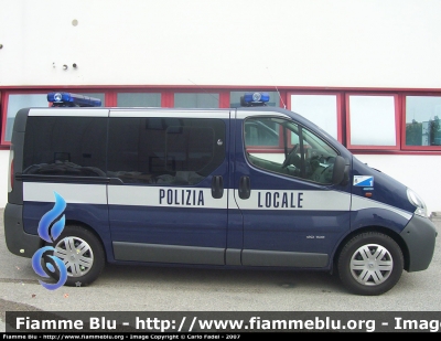 Renault Trafic II serie
Polizia Locale
Scorzè (VE)
Allestimento Focaccia
Parole chiave: Renault Trafic_IIserie Polizia_Locale Scorzè Venezia