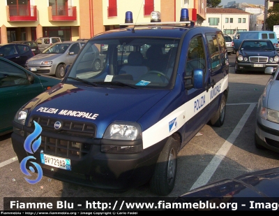 Fiat Doblò I serie
Polizia Locale
Gorgo al Monticano (TV)
livrea vecchia Polizia Municipale
Parole chiave: Fiat Doblò_Iserie