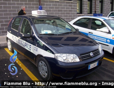 Fiat Punto III serie
Polizia Municipale Portogruaro VE
Parole chiave: Veneto (VE) Polizia_locale Punto_IIIserie