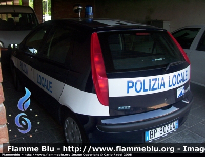 Fiat Punto II serie
Polizia Locale
Gaiarine (TV)
Livrea aggiornata in Polizia Locale
Parole chiave: Fiat Punto_IIserie