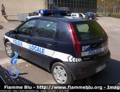 Fiat Punto III serie
Polizia Locale
Mira (VE)
Parole chiave: Fiat Punto_IIIserie PL Mira Venezia