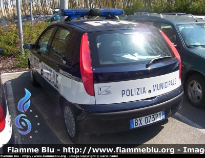 Fiat Punto II serie
Polizia Locale
Cona Veneta (VE)
Parole chiave: Fiat Punto_IIserie Polizia_Municipale Cona_Veneta