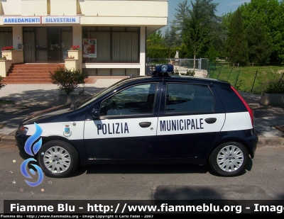 Fiat Punto II serie
Polizia Locale
Mogliano Veneto (TV)
Parole chiave: Fiat Punto_IIserie