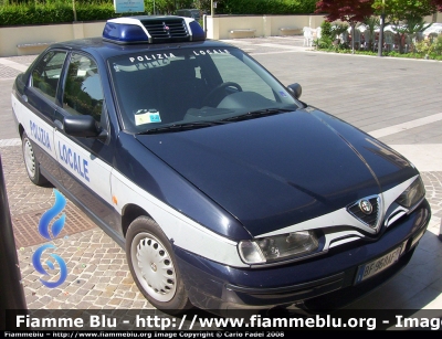 Alfa Romeo 146 II serie
Polizia Locale
Campolongo Maggiore (VE)

Parole chiave: Alfa_Romeo 146_IIserie PL Campolongo_Maggiore VE Veneto