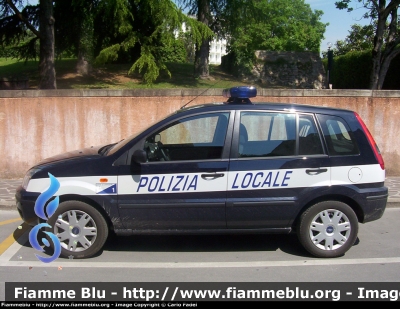 Ford Fusion
Polizia Locale
Cavarzere (VE)
Parole chiave: Ford Fusion PL_Cavarzere VE Veneto