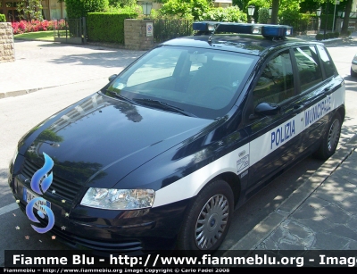 Fiat Stilo II serie
Polizia Locale
Unine dei Comuni Adige Guà
Parole chiave: Fiat Stilo_IIserie