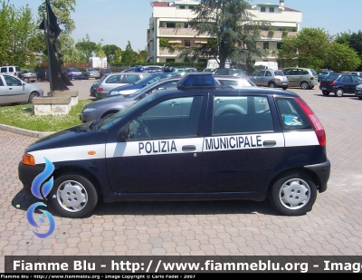 Punto 1° serie 
Parole chiave: Punto 1serie Polizia Municipale Pescantina Verona