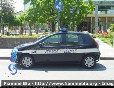 Punto 3° serie
Parole chiave: Punto 3serie Polizia Locale Lendinara Rovigo