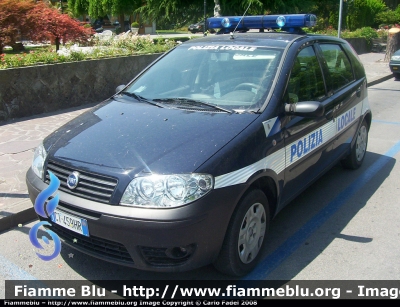 Fiat Punto III serie
Polizia Locale
Mira (VE)
Parole chiave: Fiat Punto_IIIserie PL Mira Venezia