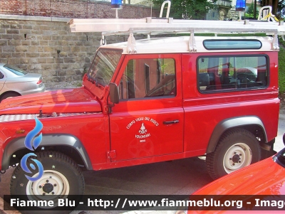 Land Rover Defender 90
Vigili del Fuoco
Unione distrettuale della Valsugana e Tesino
Corpo Volontario di Bieno (TN)
VF 2D1 TN
Parole chiave: Land-Rover Defender_90 VF2D1TN