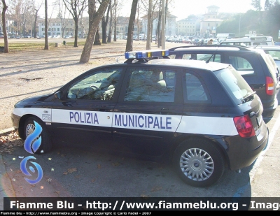 Fiat Stilo II serie
Polizia Locale
Unine dei Comuni Adige Guà
Parole chiave: Fiat Stilo_IIserie