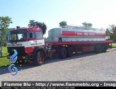 Iveco 330-35
Vigili del Fuoco
Comando Provinciale di Treviso
VF 15560
Parole chiave: Iveco 330-35 VF15560