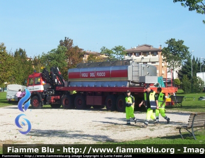 Iveco 330-35
Vigili del Fuoco
Comando Provinciale di Treviso
VF 15560
Parole chiave: Iveco 330-35 VF15560