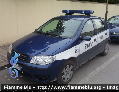 Fiat Punto III serie
Polizia Locale
Vedelago (TV)
livrea aggiornata Polizia Locale
Parole chiave: Fiat Punto_IIIserie