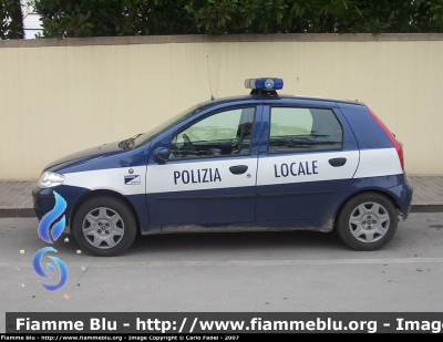 Fiat Punto III serie
Polizia Locale
Vedelago (TV)
livrea aggiornata Polizia Locale
Parole chiave: Fiat Punto_IIIserie