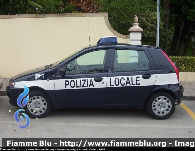 Fiat Punto II serie
Polizia Locale
Badia Polesine (RO)
Parole chiave: Fiat Punto_IIserie PL Badia_Polesine RO