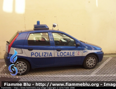 Fiat Punto II serie
Polizia Locale
Pieve di Soligo (TV)
livrea aggiornata Polizia Locale
Parole chiave: Fiat Punto_IIserie