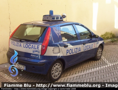 Fiat Punto II serie
Polizia Locale
Pieve di Soligo (TV)
livrea aggiornata Polizia Locale
Parole chiave: Fiat Punto_IIserie