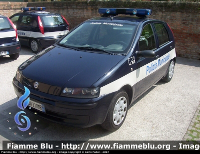 Fiat Punto II serie
Polizia Locale
Mirano (VE)
Allestimento Bertazzoni 
Parole chiave: Fiat Punto_IIserie PL_Mirano