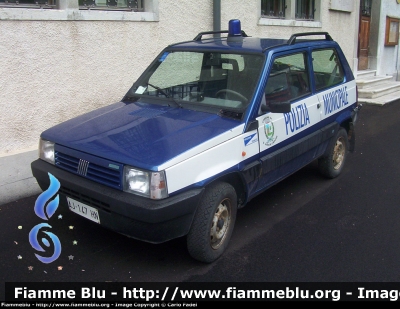 Fiat Panda 4x4 II serie
Polizia Locale
San Vito di Cadore (BL)
Parole chiave: Fiat Panda_4x4_IIserie San_Vito_di_Cadore