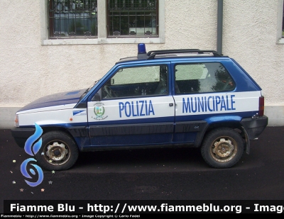 Fiat Panda 4x4 II serie
Polizia Locale
San Vito di Cadore (BL)
Parole chiave: Fiat Panda_4x4_IIserie San_Vito_di_Cadore