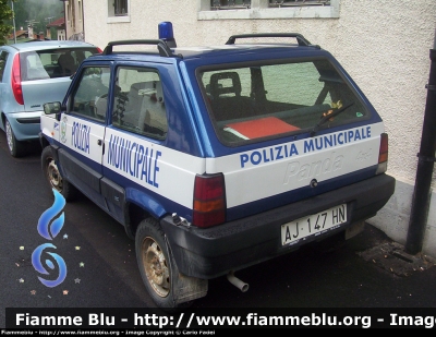 Fiat Panda 4x4 II serie
Polizia Locale
San Vito di Cadore (BL)
Parole chiave: Fiat Panda_4x4_IIserie San_Vito_di_Cadore