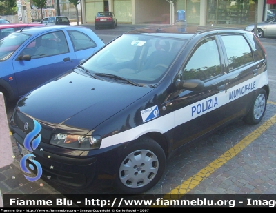 Fiat Punto II serie
Polizia Locale
Servizio Associato Cimadolmo, Ormelle, San Polo di Piave (TV)
Parole chiave: Fiat Punto_IIserie