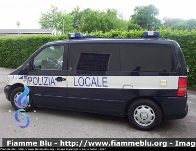 Mercedes-Benz Vito I serie
Polizia Locale
Roncade (TV)
Servizio Associato con il comune di Quarto d'Altino (VE)
Parole chiave: Mercedes-Benz Vito_Iserie