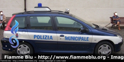 Peugeot 206 SW
Polizia Locale
Belluno
Parole chiave: Peugeot 206_SW Belluno