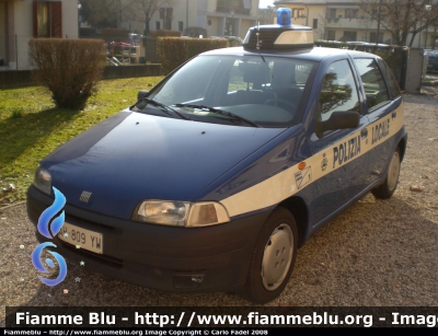 Fiat Punto I serie
Polizia Locale
Carbonera (TV)
livrea aggiornata Polizia Locale
Parole chiave: Fiat Punto_Iserie