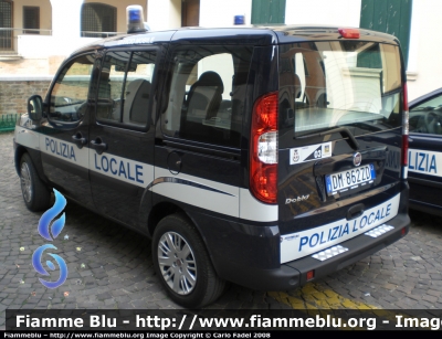 Fiat Doblò II serie
Polizia Locale
Oderzo (TV)
- ufficio mobile -
Allestimento Battiston
Parole chiave: Fiat Doblò_IIserie