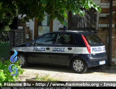 Fiat Punto II serie
Polizia Locale
Carbonera (TV)
livrea aggiornata Polizia Locale
Parole chiave: Fiat Punto_IIserie