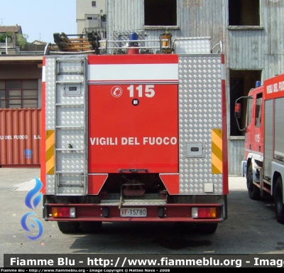 Iveco 190-26
Vigili del Fuoco
Comando Prov. Milano Via Messina 
VF15780
Parole chiave: Iveco 190-26 Vigili del Fuoco Comando Prov. Milano Via Messina VF15780