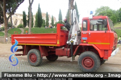 Iveco 80-17
Vigili del Fuoco
Comando Provinciale di Roma
VF 16750
Parole chiave: Iveco 80-17 VF16750