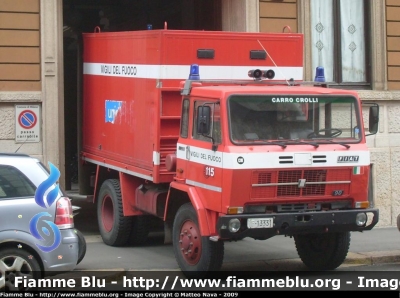 Iveco 90PC
Vigili del Fuoco
Comando Provinciale di Milano
Carro Crolli
VF 13331
Parole chiave: Iveco 90PC VF13331