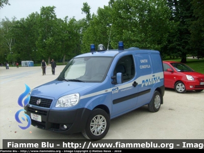 Fiat Doblò II serie
Polizia di Stato
Unità Cinofile
Allestimento Elevox
Polizia H1497

Parole chiave: Fiat_Doblò_II_serie Polizia_H1497 festa_della_polizia_2010