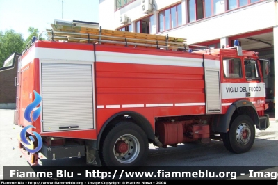 Iveco 190-26
Vigili del Fuoco
ABP
Monza
VF16990
Parole chiave: Iveco 190-26 vvf Monza VF16990 