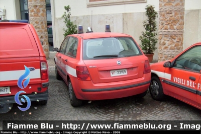 Fiat Stilo II Serie
Vigili del Fuoco
Autovettura Munita di Lampeggiante e Faro Brandeggiante
VF 23169
Parole chiave: Fiat Stilo II Serie vvf Roma VF23169