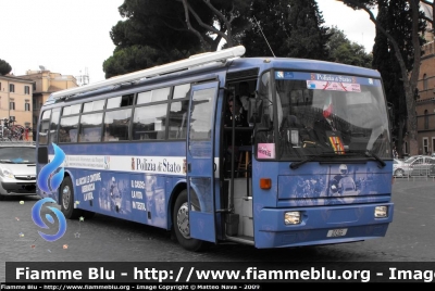 Iveco 370
Polizia di Stato
Giro d'italia 2009
Polizia B2400
Parole chiave: Iveco 370 PoliziaB2400