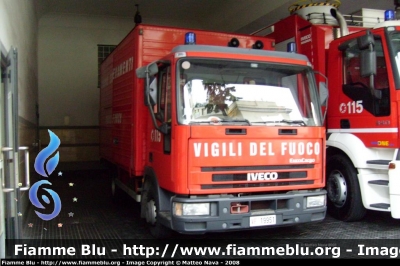 Iveco EuroCargo 60E14 I serie
Vigili del Fuoco
Comando Provinciale di Roma
Polisoccorso-Carro Sollevamenti
VF 19951
Parole chiave: Iveco EuroCargo_60E14_Iserie VF19951