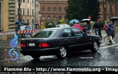 Mercedes-Benz Classe E II serie
Vigili del Fuoco
Comando Provinciale di Roma
VF 21307
Parole chiave: Mercedes-Benz Classe_E_IIserie VF21307