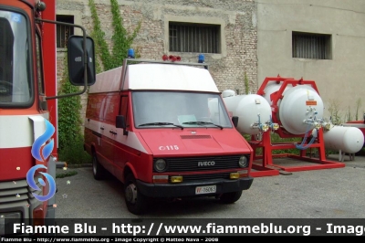 Iveco Daily  I serie 
Vigili del Fuoco 
Comando Prov. Milano Via Messina
VF 16063

Parole chiave: Iveco Daily_Iserie VF16063