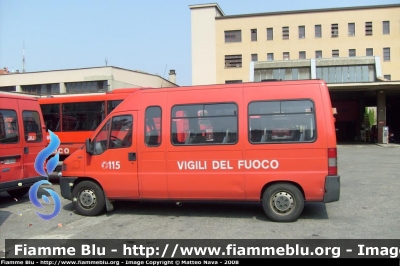 Fiat Ducato II Serie
Vigili del Fuoco
Comando Provinciale di Milano-Via Messina
VF 20124
Parole chiave: Fiat Ducato_IIserie VF20124