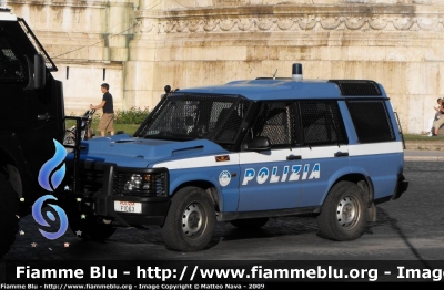 Land Rover Discovery II Serie restyle
Polizia di Stato
Reparto Mobile di Roma
Polizia F1063
Parole chiave: Land_Rover Discovery_IISerie_restyle PoliziaF1063