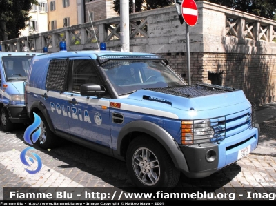 Land Rover Discovery 3
Polizia di Stato
Reparto Mobile di Roma
Polizia F9472
Parole chiave: Land_Rover Discovery_3 PoliziaF9472