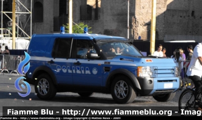 Land Rover Discovery 3

Polizia di Stato
Reparto Mobile di Roma
Esemplare con 4° logo di specialità sul cofano anteriore
Polizia F9478

Parole chiave: Land_Rover Discovery_3 PoliziaF9478