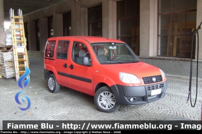 Fiat Doblò II serie 
Vigili del Fuoco 
Comando Prov. Milano Via Messina
Auto In Attesa Di Livrea
Parole chiave: Fiat Doblò II serie Vigili del Fuoco Comando Prov. Milano Via Messina