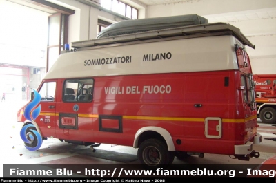 Iveco Daily II serie
Vigili del Fuoco 
Comando Prov. Milano Via Messina  
Parole chiave: Iveco Daily  II serie Passo Lungo Vigili del Fuoco Comando Prov. Milano Via Messina  